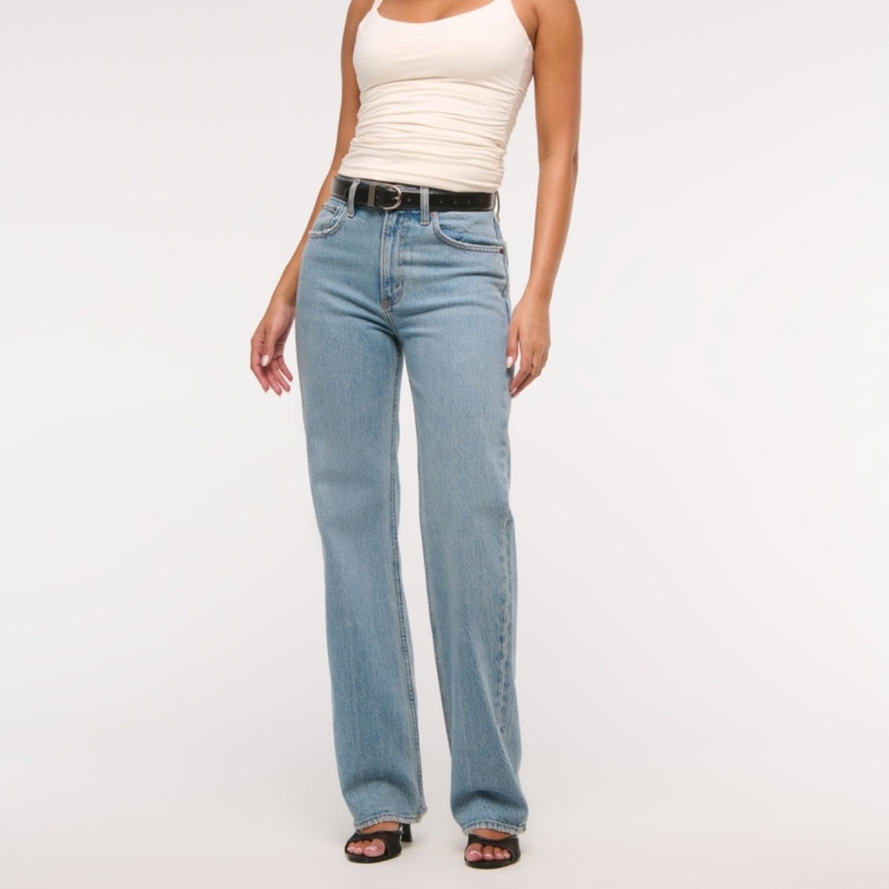 Abercrombie & Fitch The ‘90s Relaxed Jean
